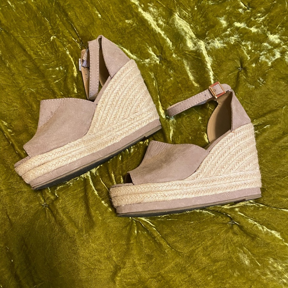 Trendy Yoki Rope Cream Suede Wedges Mules